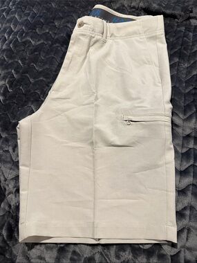Haggar Men's Flat Front Stretch Shorts in Light Khaki